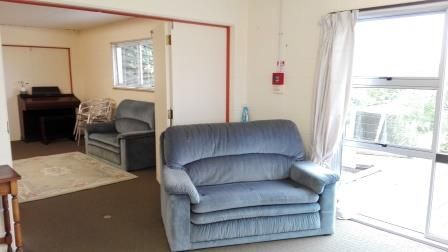 Wheelchair friendly Accommodation Parua Bay NZ lounge